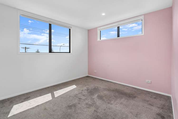 2/45 Vera Road Te Atatu South_11