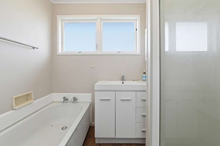 110 Pandora Avenue Sunnybrook_11