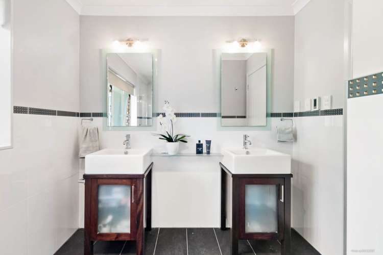 53 Lough Bourne Drive Pukekohe_12