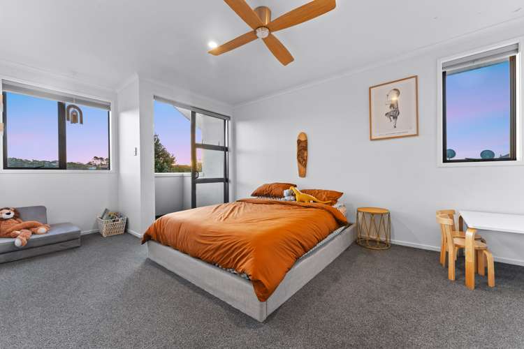 215 Kyle Road Greenhithe_8