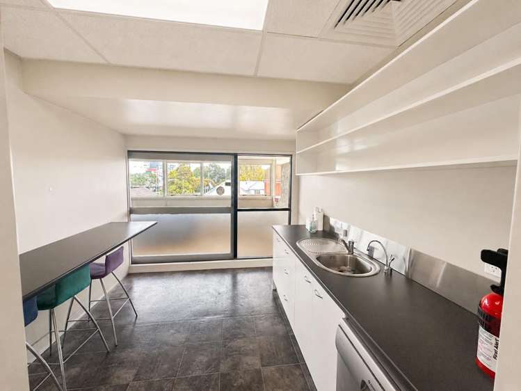 Level 2/17 Anzac Street Takapuna_3