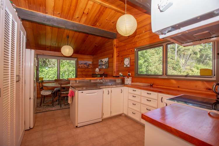 77 Crown Hill Road Paeroa_5