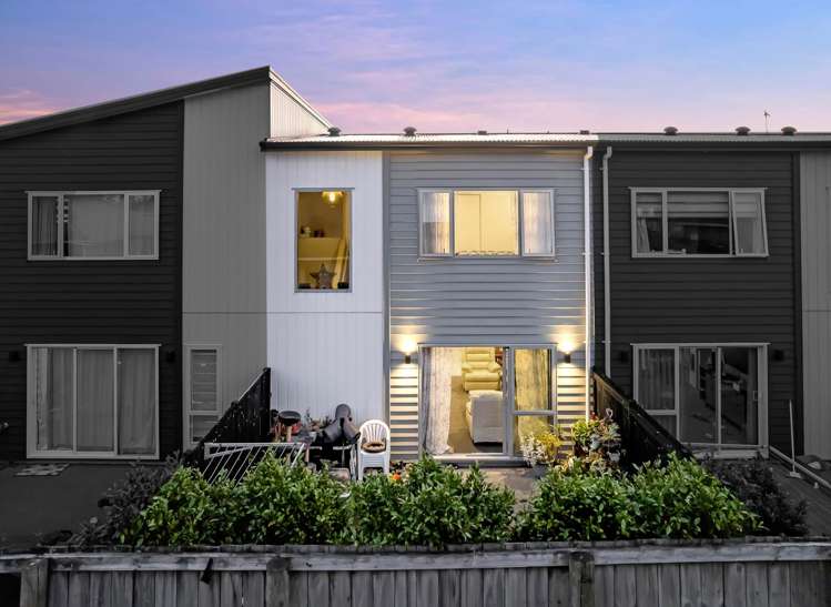 70 Paretaiuru Crescent Papakura_15