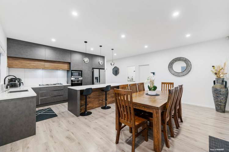 3 Cooladawson Drive Flat Bush_4