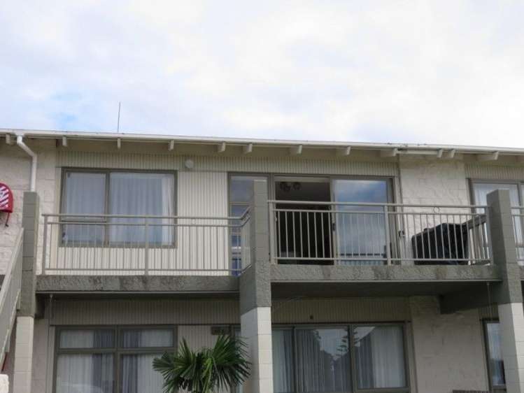 2/103 Bambury Place Onemana_14