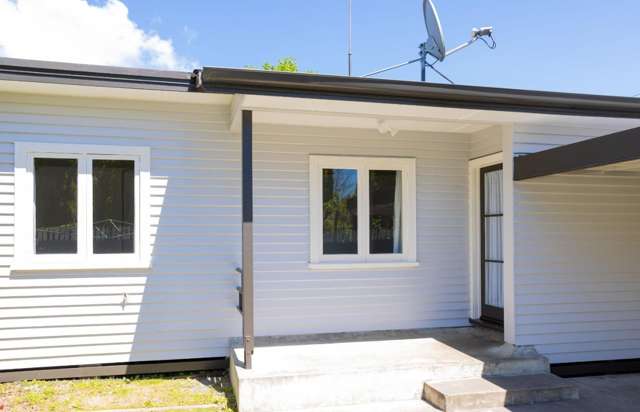 504 Karamu Road South 10495_2