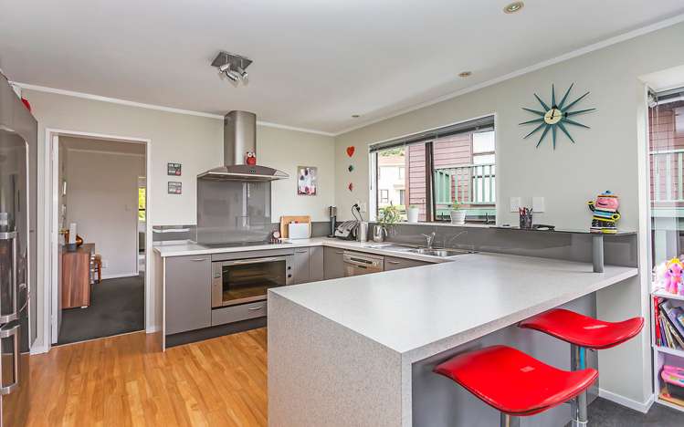 24 Thatcher Crescent Crofton Downs_10