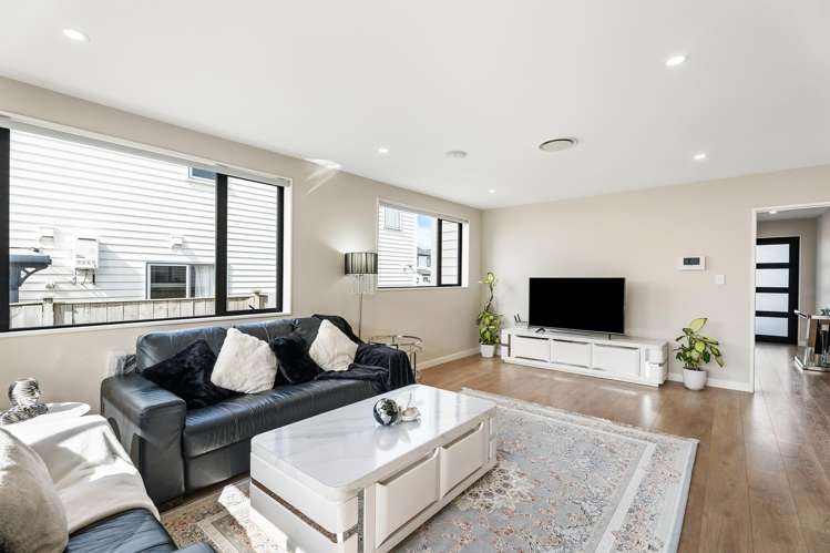 44 Kokowai Parade Hobsonville_9