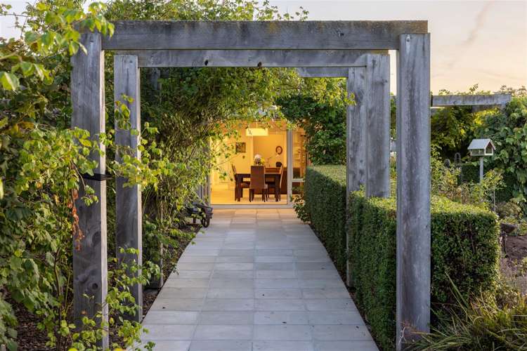 76 Carnaveron Drive Lincoln_21