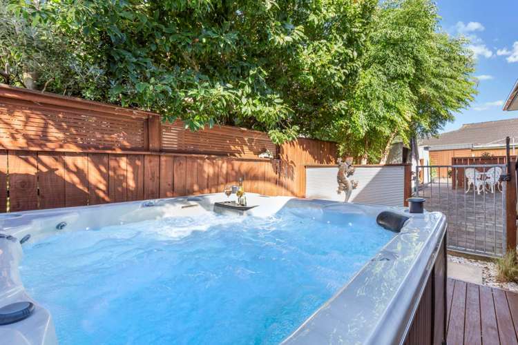 11 Hoylake Place Wattle Downs_8