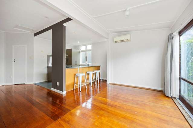 2/9 Essex Road Mt Eden_1