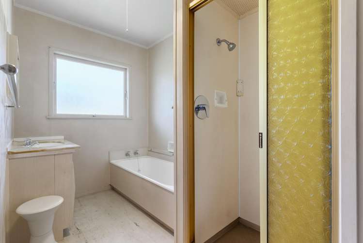 2/15 Woodall Place Totara Vale_10