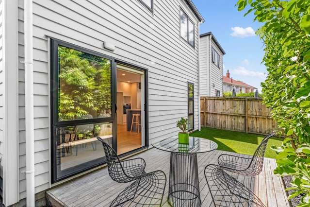 Vendor Says Sell!  3 Bed, 2 Living, Below $1,35m