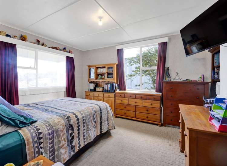 4 Kerry Lane Hawera_12