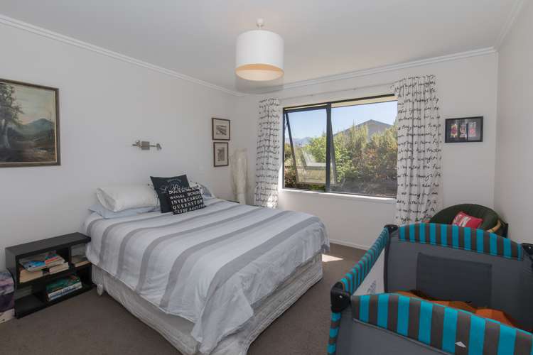 7 Grierson Lane Albert Town_9