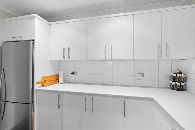 6 Lakebridge Place Parklands_8