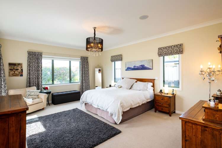 1 Hunter Drive Awatoto_12