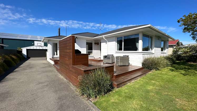 8 Queens Drive Allenton_15