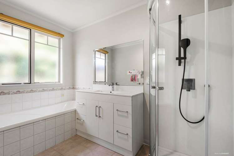 79 Kingdale Road Henderson_14