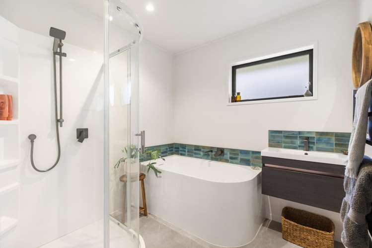 65 Gunn Road Albert Town_12