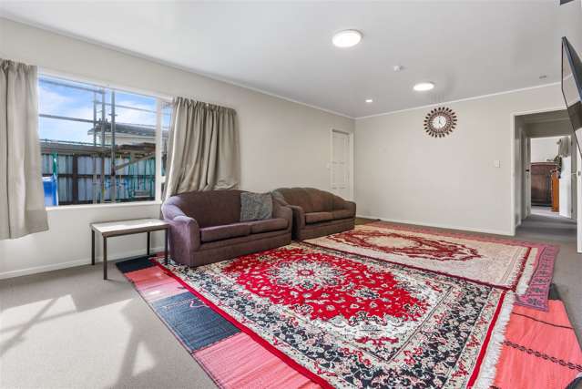 127 Shifnal Drive Randwick Park_3