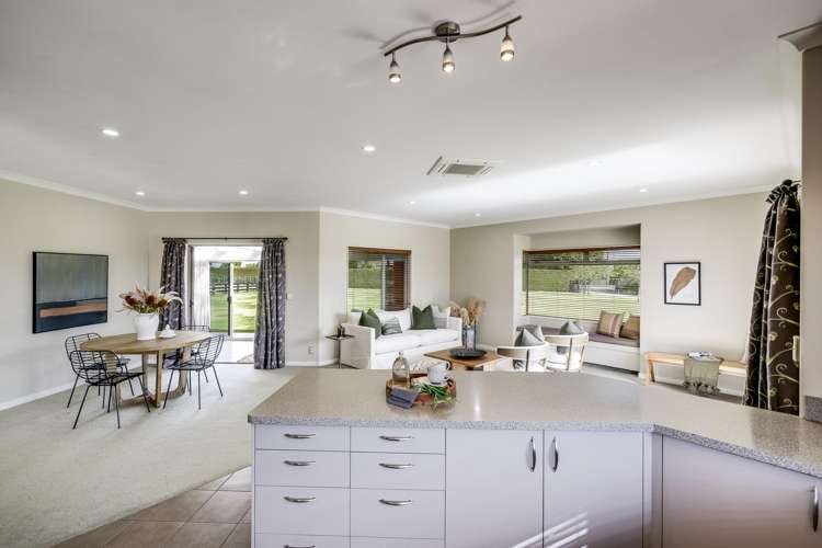 1316 Southland Road Longlands_7