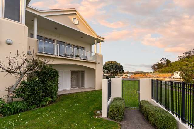 21/100 Customhouse Street Gisborne_1