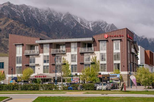 205 & 206/24 Hawthorne Drive Frankton_2