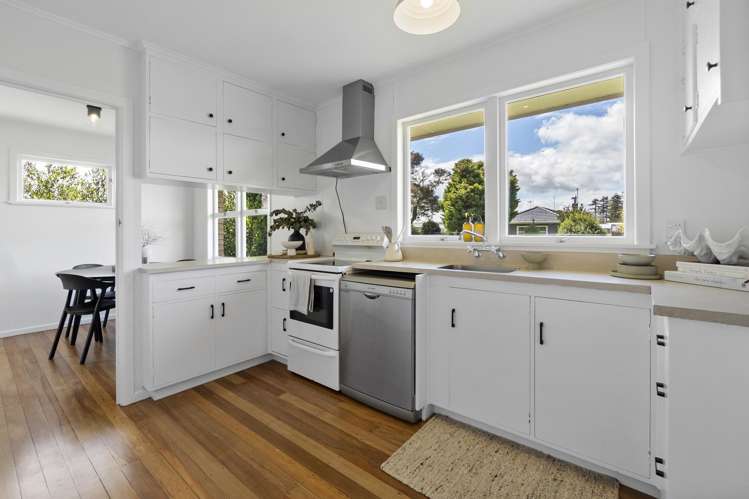 2 Patricia Avenue Hamilton East_5