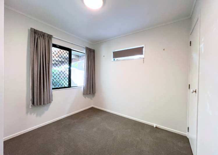 17 Okura River Road Okura_8