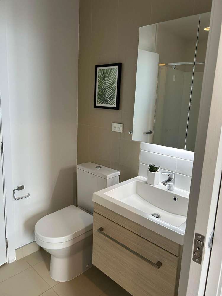 1602/75 Victoria Street West City Centre_5