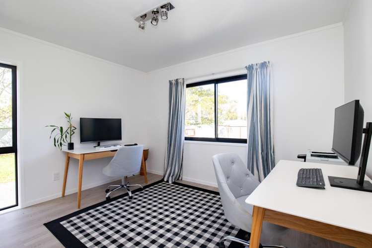 230 Central Road North Waitakaruru_16