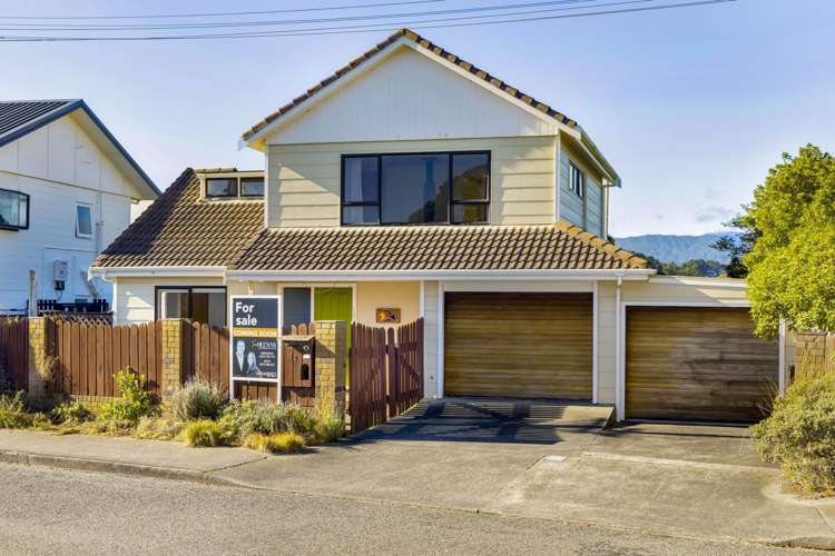 12 Moana Street Otaki Beach_2