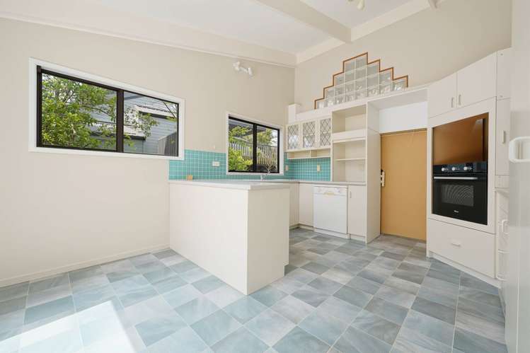 14 Montressor Place Mellons Bay_5