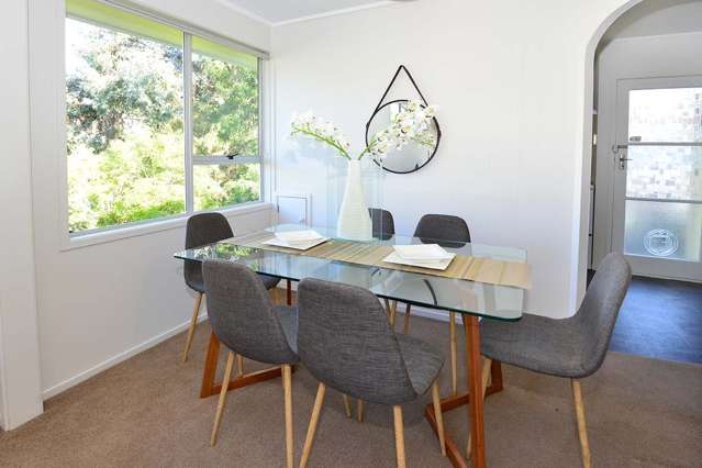 2/10 Scarlock Avenue Browns Bay_3