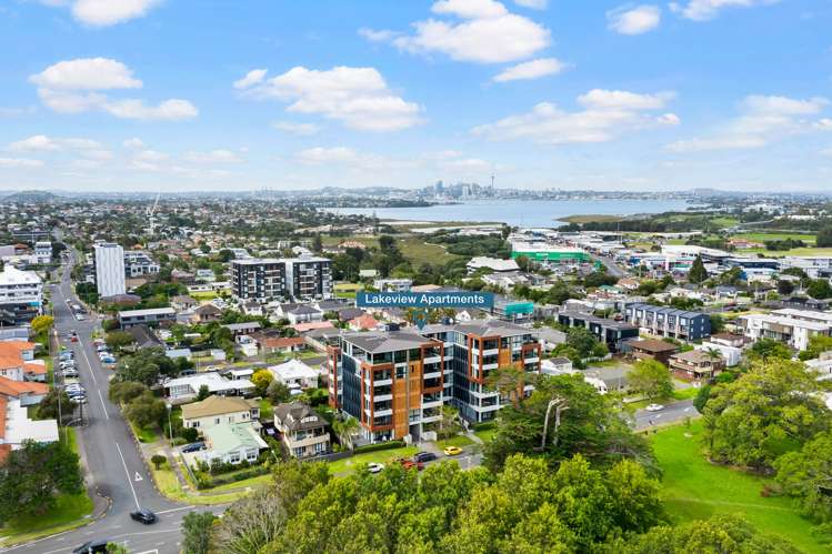 02/28g Killarney Street Takapuna_24