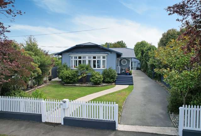 TIMELESS CHARM MEETS MODERN COMFORT