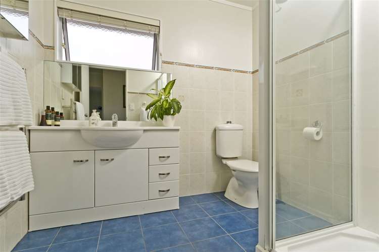 2/33 Harley Road Takapuna_9