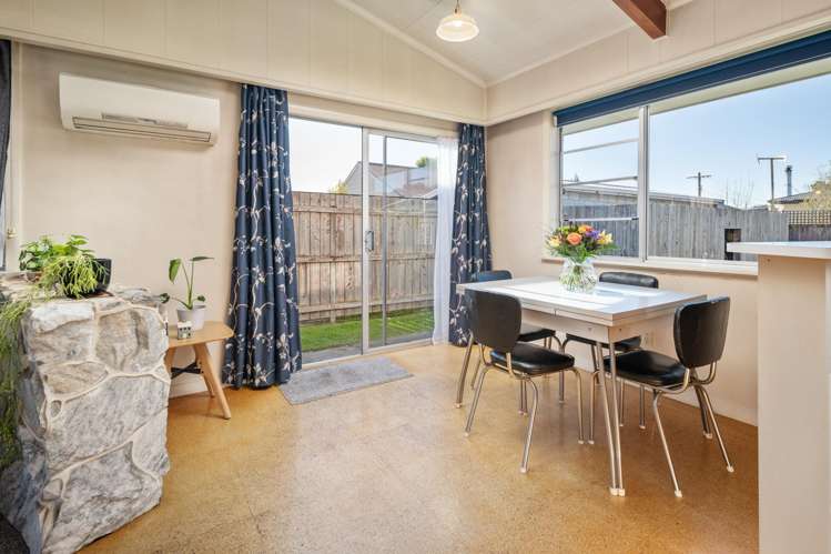 18 Newbourne Crescent Redwoodtown_8