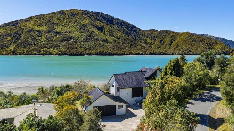 16 Belvue Bay Road Havelock_30