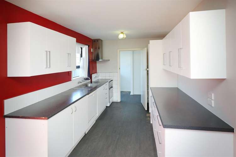 183 Shortland Street Aranui_9