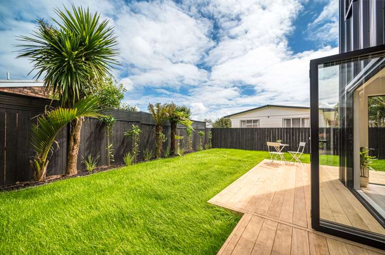 2/111 Taikata Road Te Atatu Peninsula_9