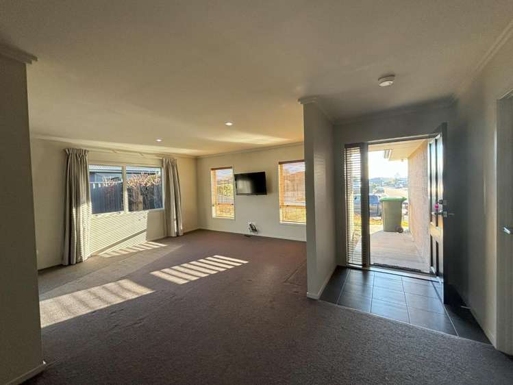 9 Olds Crescent 10126_1