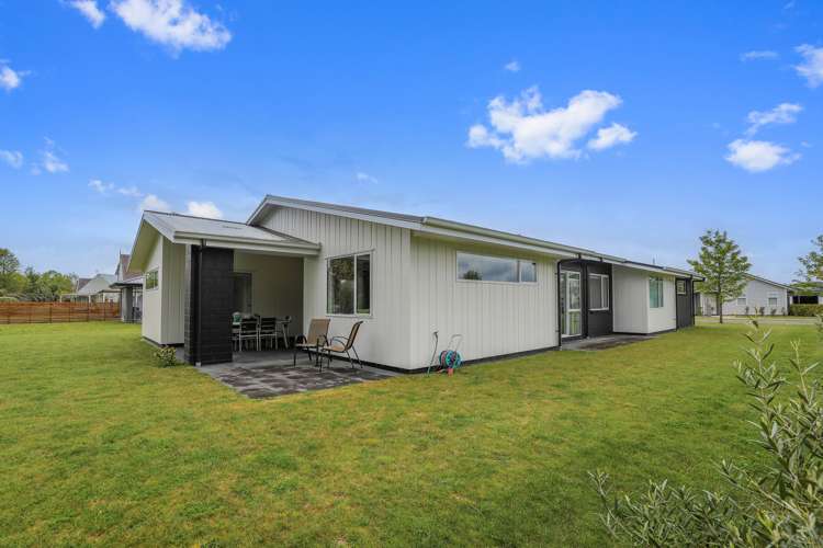 51 Noumea Drive Rangatira Park_23