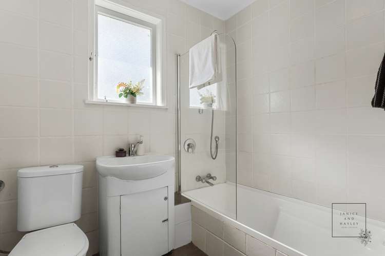 2/16 Waiari Road Conifer Grove_9