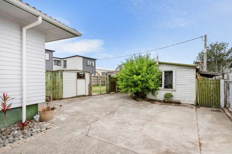 6 Finlow Drive Te Atatu South_15