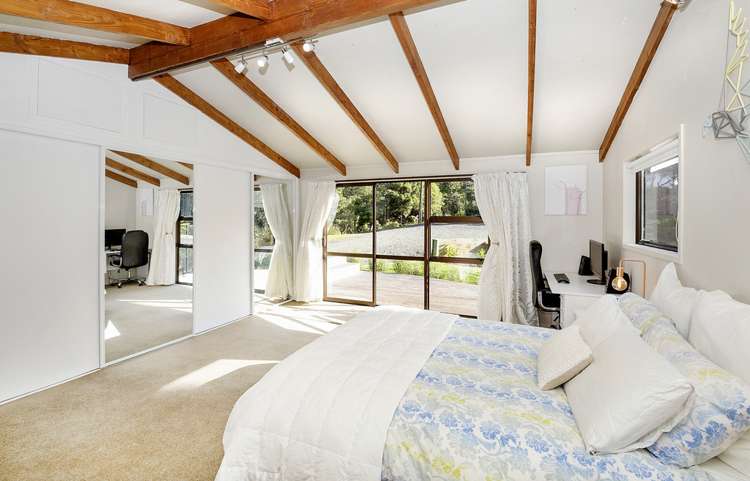 341 Ridge Road Paremoremo_13