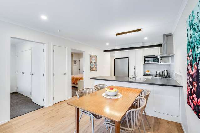 1/6 Walsh Street Forest Lake_4