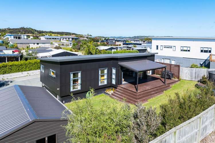 13 Te Whai Street Mangawhai Heads_17