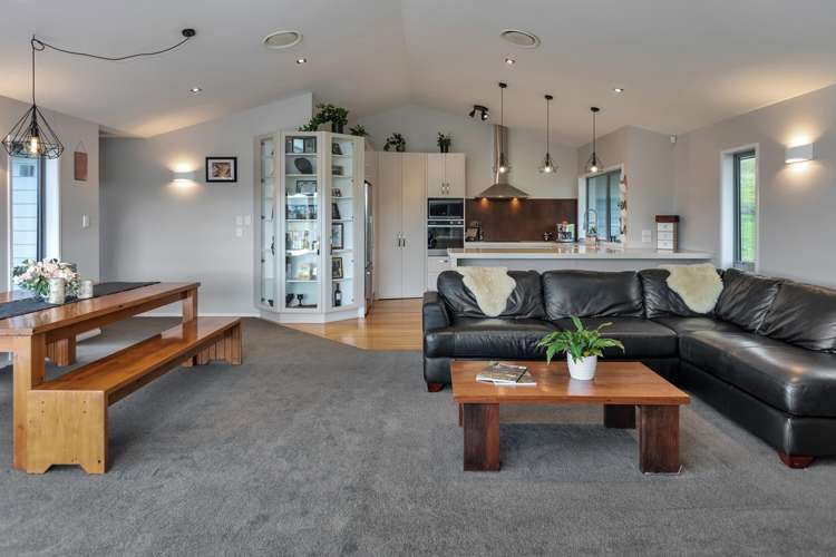 14 Curd Road Maungakaramea_5